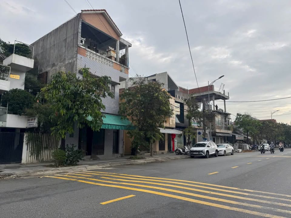 Bán FrontHouse đường Lâm Hoằng, Vỹ Dạ, Huế 126m² - Sổ hồng chính chủ, giá 10 tỷ!