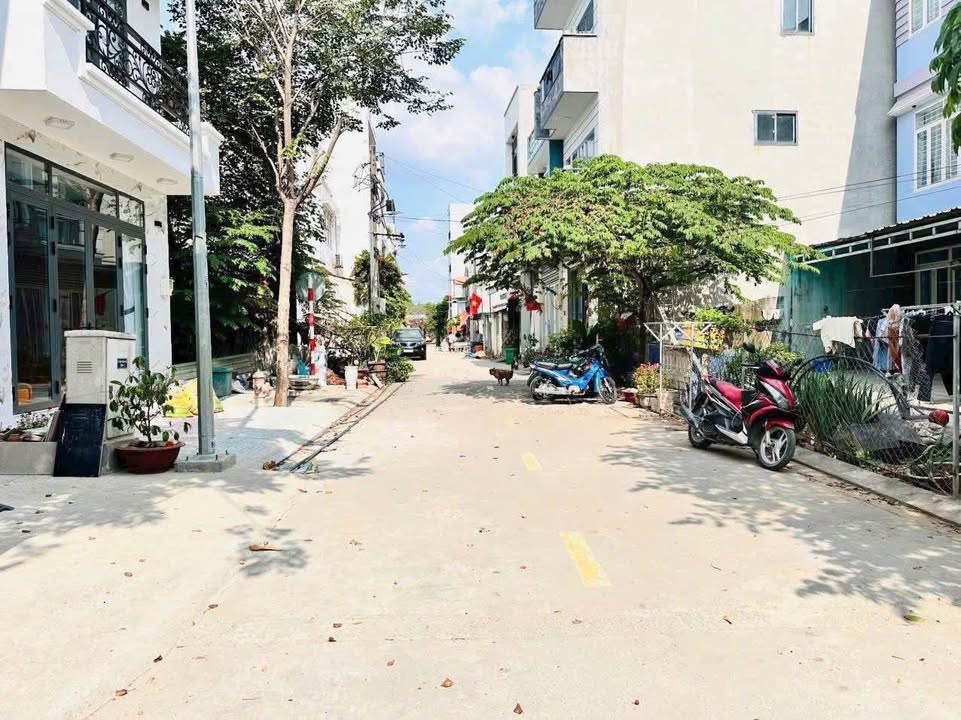 Bán đất An Phú Đông 26, Quận 12, 51.3m² giá 3.75 tỷ - Khu dân cư an ninh, tiện ích đầy đủ!