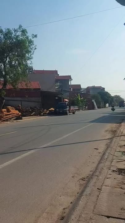 Đất kinh doanh mặt tiền tỉnh lộ 298, Việt Yên 100m² giá 2.6 tỷ - Cơ hội vàng đầu tư!