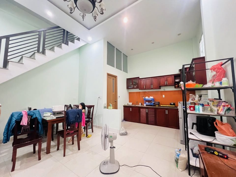 Nhà 2 tầng Hùng Vương, Đà Nẵng 43.5m² giá chỉ 4.05 tỷ - Lô góc 3 mặt thoáng!