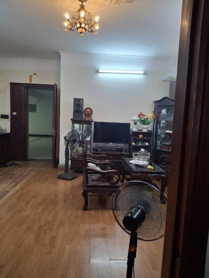 Căn hộ Chung cư Pháp Vân - Yên Sở 91m² giá 5 tỷ - Sổ đỏ chính chủ!