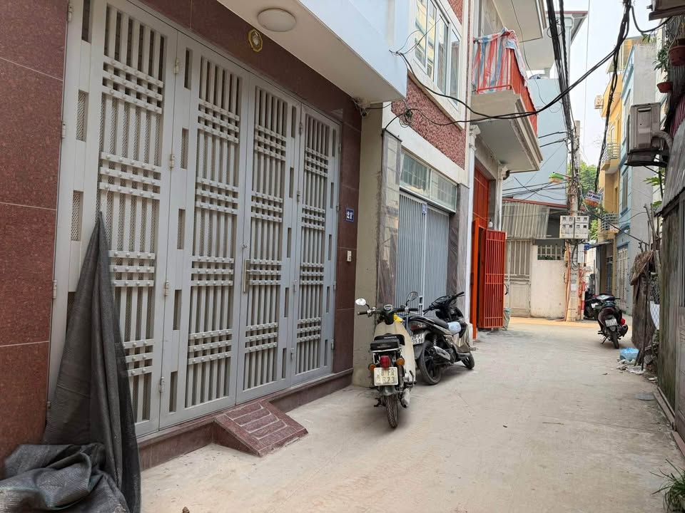 Nhà riêng Cầu Diễn, 45m² giá thỏa thuận - Ô tô vào tận nơi!