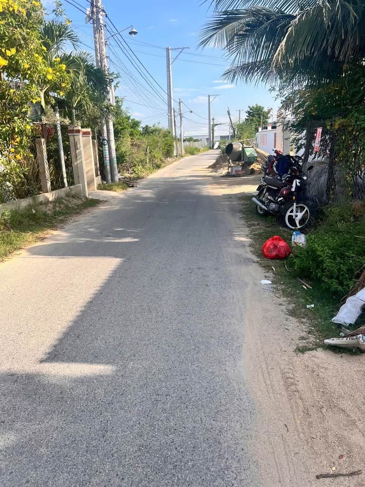 Nhà vườn Cà Đú, Khánh Hải 600m² giá 1.1 tỷ - Không thể bỏ lỡ!