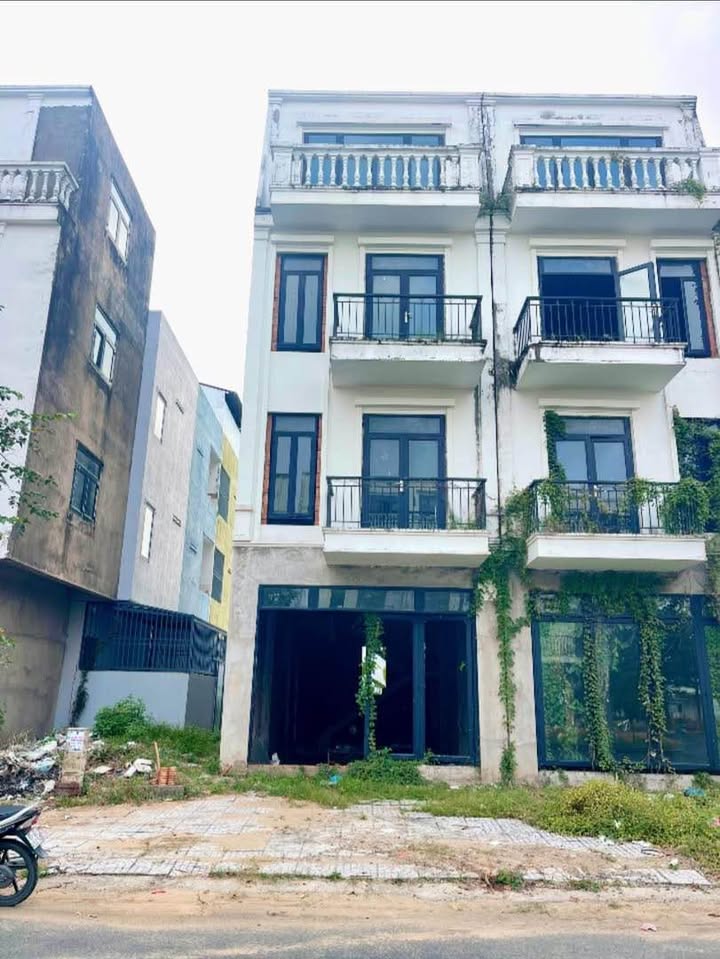 Nhà thô 1 trệt 3 lầu đường D10, Cái Răng, 95m² - Giá chỉ 5.25 tỷ đàm phán với chính chủ!