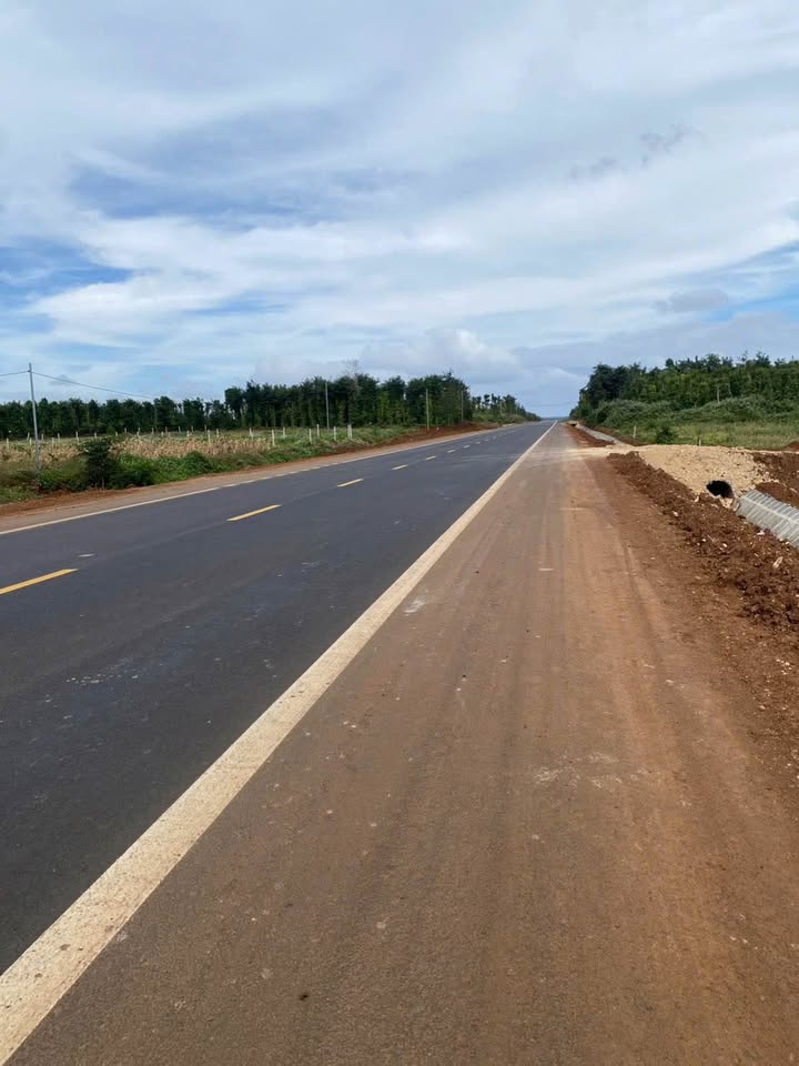 Đất mặt tiền đường Tránh Đông, Cư Kuin, Đắk Lắk - 60000m² giá 4.2 tỷ - Đầu tư sinh lời ngay!