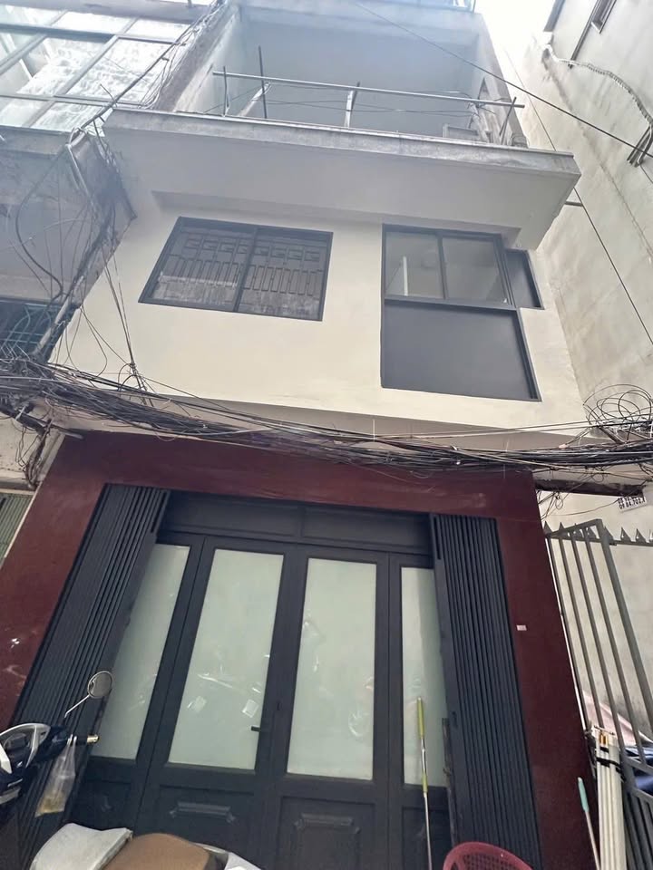 Nhà nguyên căn đường Pasteur, Quận 1 - 72m² chỉ 20 triệu/tháng!