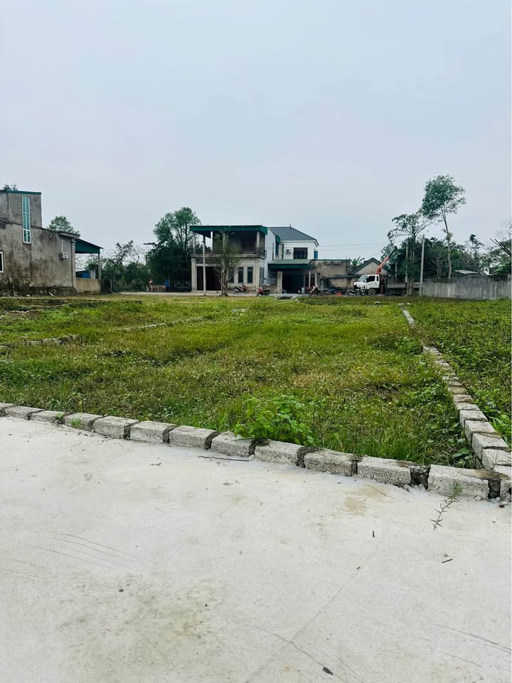 Đất nền Vinh Lộc 100m² giá 1.2 tỷ - Chính chủ cần bán gấp!