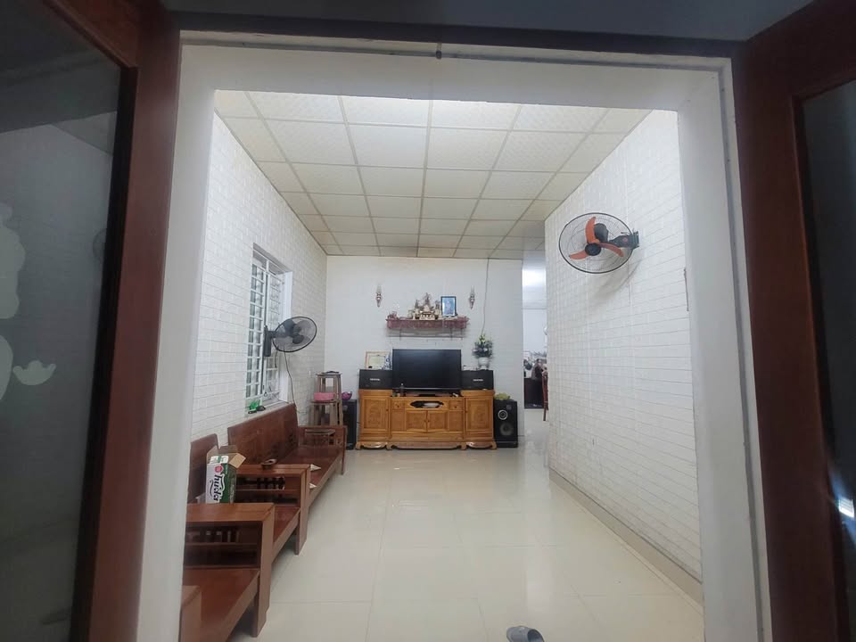 Bán lô đất kèm nhà cấp 4 Phường Hà Huy Tập - 125m² chỉ 6.8 tỷ - Mặt tiền đường Phan Thái Ất!