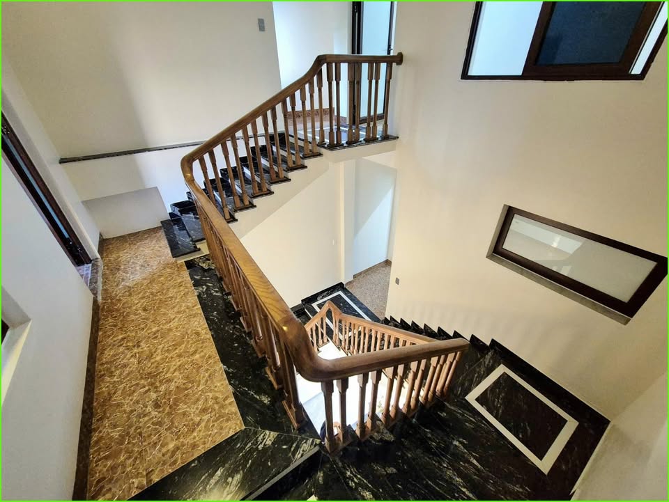 Nhà phố Đông Vệ 118m² giá 9 tỷ - Mặt tiền 7.3m, cây xanh thoáng mát!