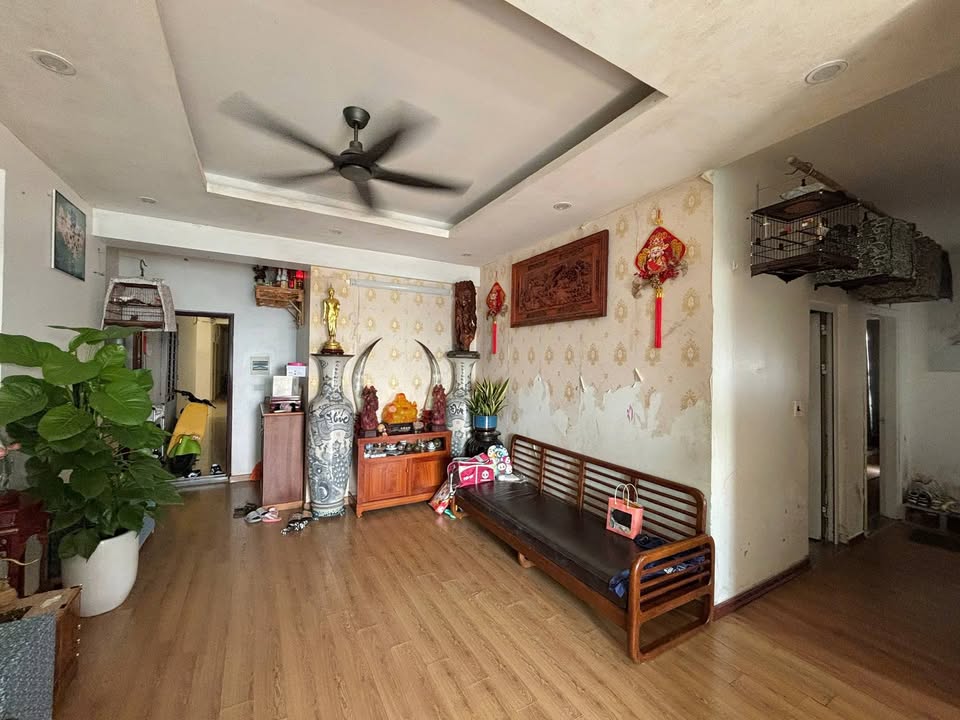 Căn góc chung cư Tecco Đông Vệ 77m² giá 2 tỷ - Ban công hướng Nam thoáng mát!