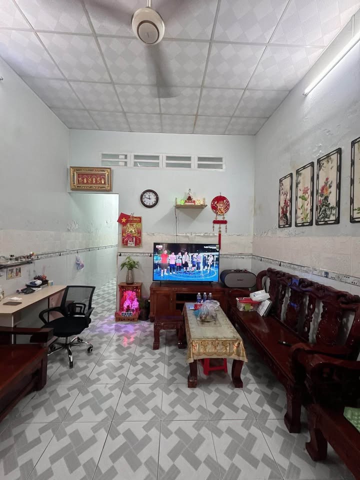 Nhà cấp 4 đường Nguyễn Thị Tạo, Cần Thơ 100m² giá 1.5 tỷ - Sẵn sàng ở ngay!