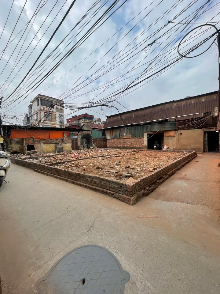 Lô góc 3 mặt thoáng Mai Động 43.5m² giá nhỉnh 1 tỷ - Cơ hội đầu tư tuyệt vời!