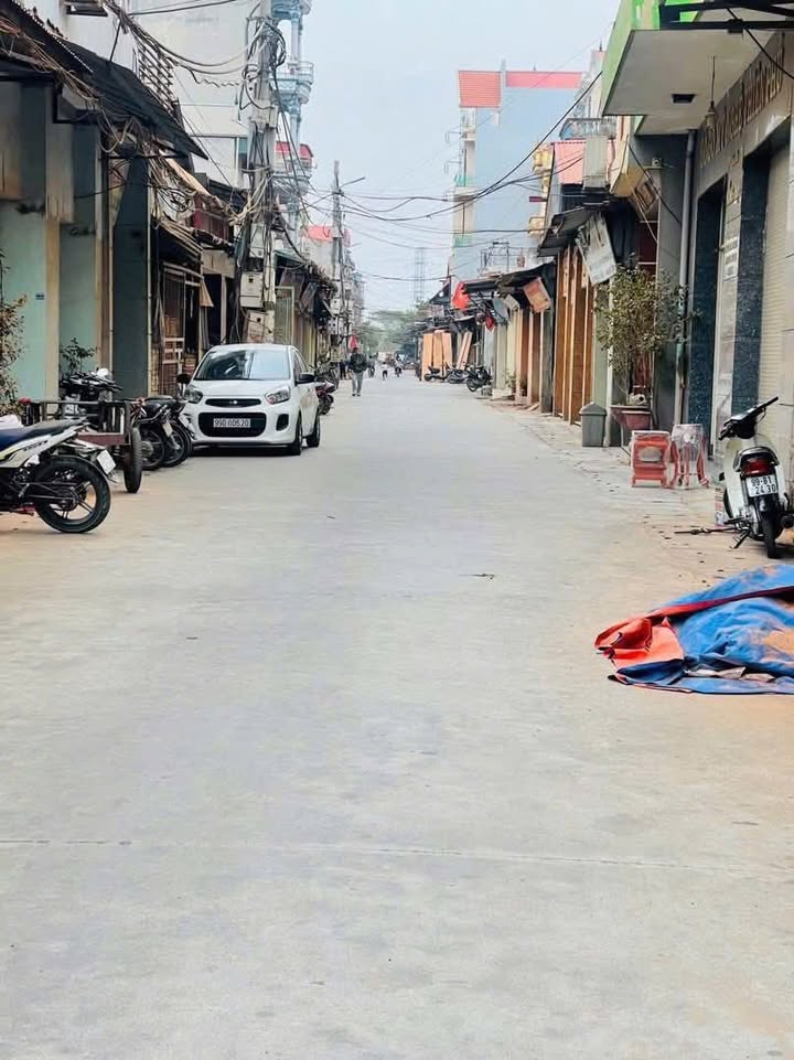 Nhà 3 tầng khu phố Mai Động, Từ Sơn 72m² giá 3 tỷ - Gần đường lớn, ô tô tránh nhau!