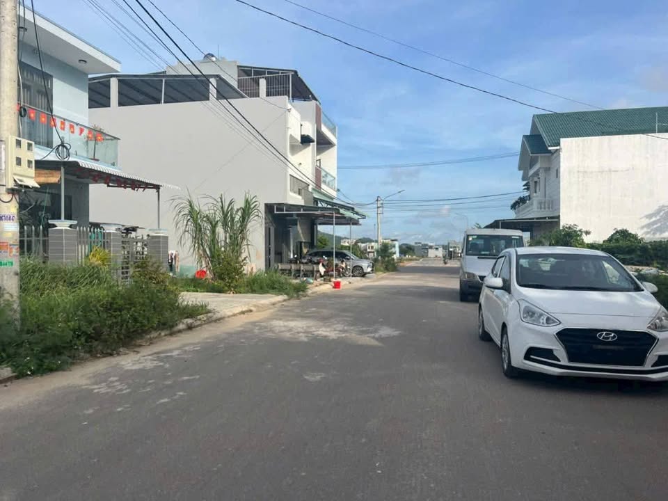 Đất mặt tiền đường KDC Núi Mồ Côi Nhơn Phú 85,26m² giá 2.4 tỷ - Cơ hội đầu tư tuyệt vời!