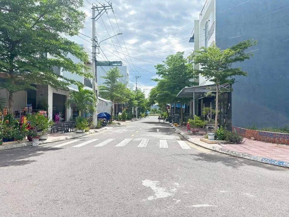 Đất Ôm Góc view Công Viên khu TVSMT P. Nhơn Bình Quy Nhơn 54.26m² giá 3.65 tỷ - Đầu tư sinh lời ngay!