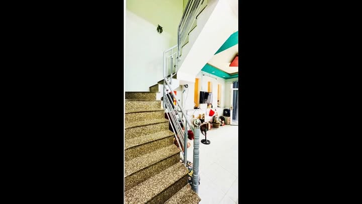 Nhà 2 tầng hẻm xe tải Phạm Thế Hiển Q8 giá 5.4 tỷ - Cơ hội vàng không thể bỏ lỡ!