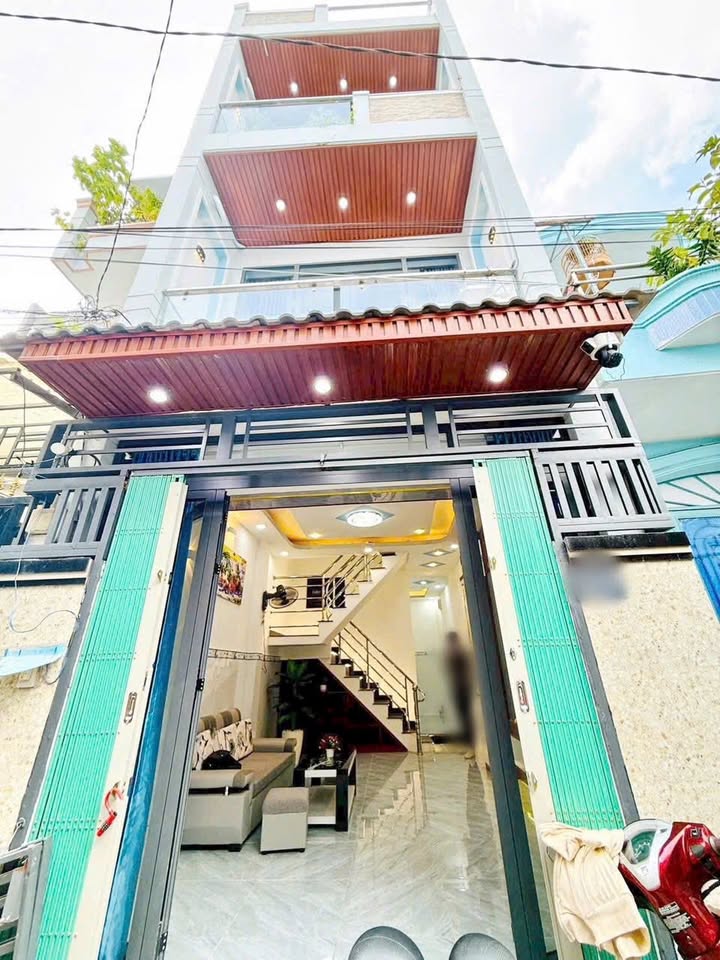 Nhà 2 lầu Phạm Thế Hiển, Quận 8, 36m² giá 5.7 tỷ - Sẵn sàng vào ở ngay!