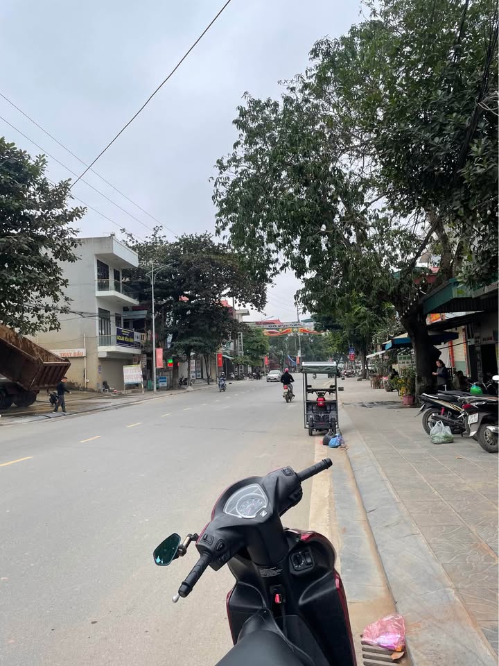 Nhà mặt đường Cù Chính Lan 89m² giá 3 tỷ - Kinh doanh thuận lợi!