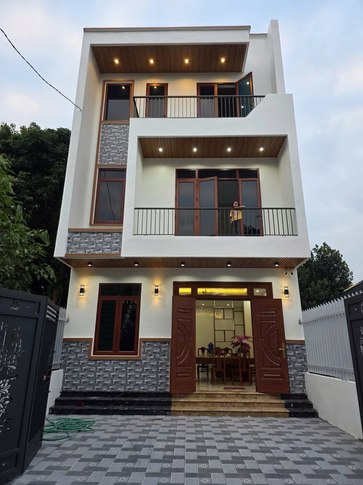 Nhà mới xây tại Khu 4B Vân Phú 110,5m² giá 3 tỷ - Phong cách sống tiện nghi!