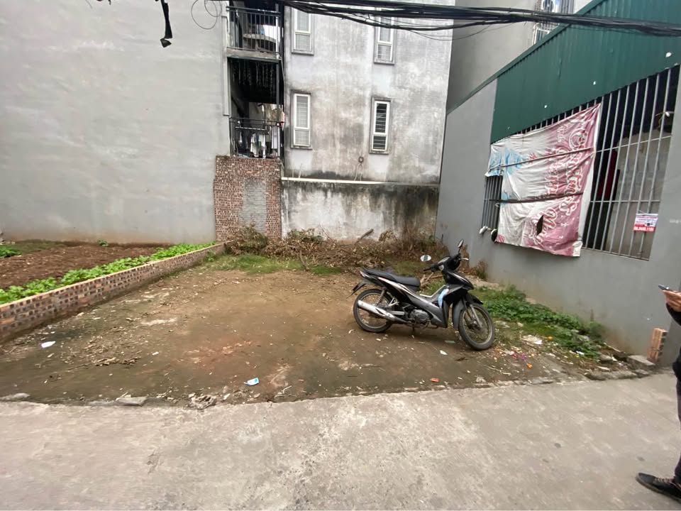 Đất Cự Khối Long Biên 50m² giá 7 tỷ - Sổ đỏ chính chủ, ô tô tránh!