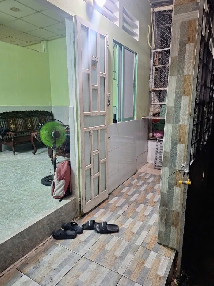 Nhà cấp 4 tại phường Trường Thọ, Thủ Đức 37m² giá 2.65 tỷ - Sổ riêng, không quy hoạch!