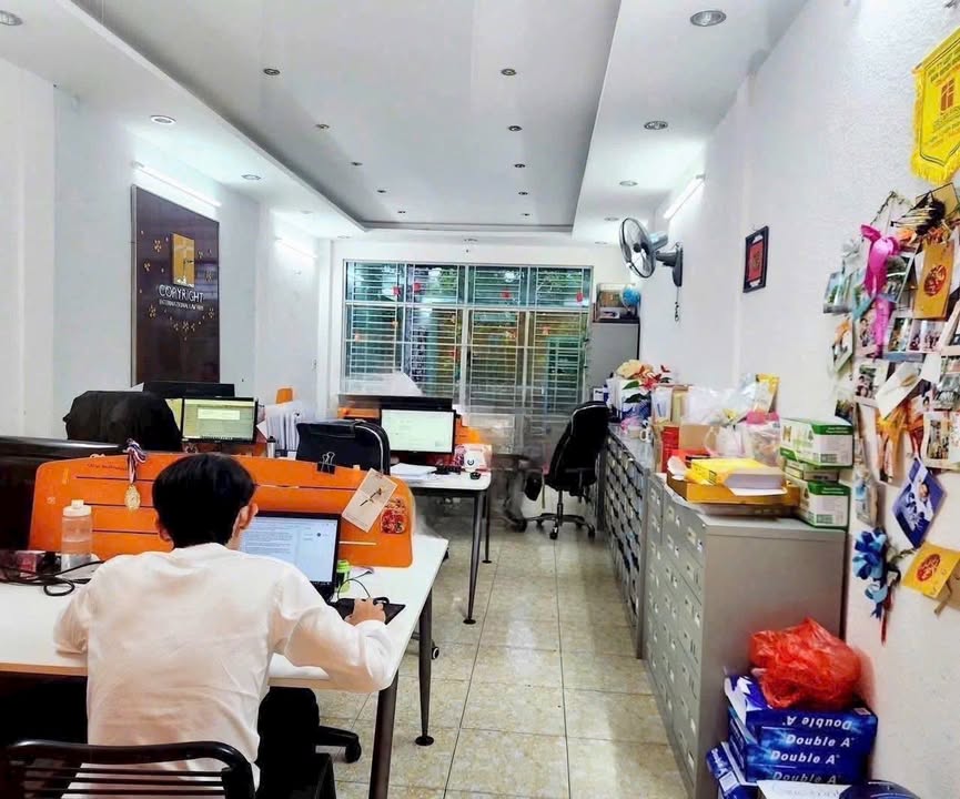 Nhà phố đường Hoàng Sa, quận 1, 64m² giá 21.9 tỷ - Dòng tiền ổn định!