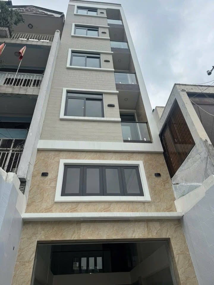 Bán nhà mặt tiền kinh doanh Nguyễn Văn Đậu, Phú Nhuận 100m² giá 28.5 tỷ - Cơ hội đầu tư lý tưởng!