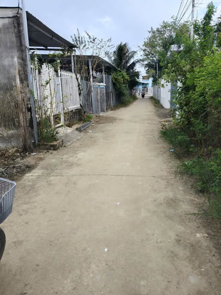 Đất thổ cư Vạn Lương 253m² giá 1.75 tỷ - Bán gấp, hai mặt tiền đường!