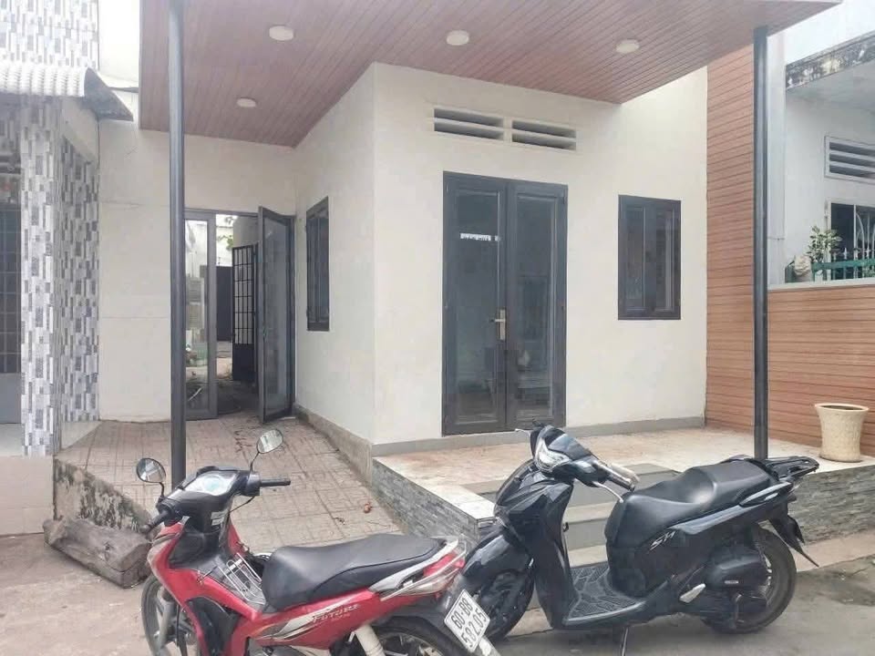 Nhà phố Bình Minh, Trảng Bom, Đồng Nai 100m² giá 1.35 tỷ - Sổ hồng riêng, thổ cư 100%!