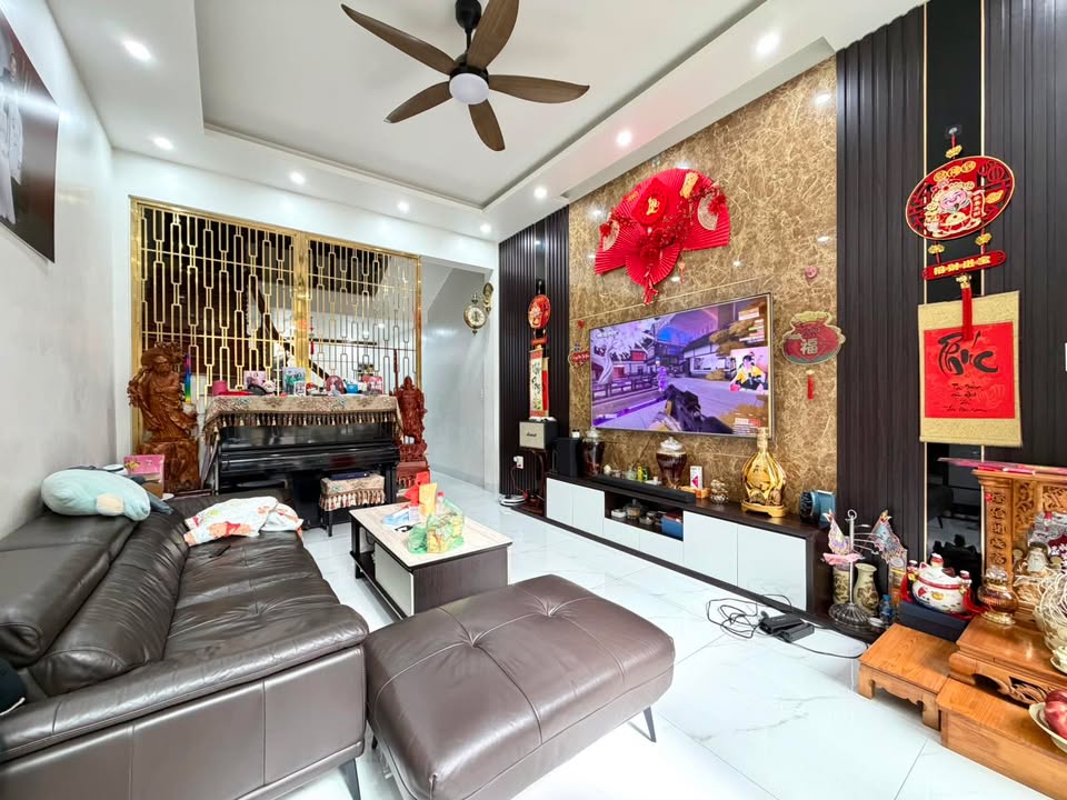 Nhà phố Tô Hiệu - Lê Chân 50m² giá 6.2 tỷ - Kinh doanh thuận lợi!