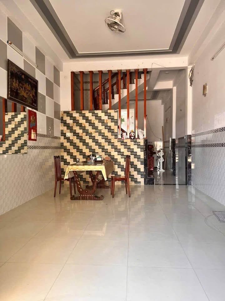 Nhà nguyên căn 1 mê mái thái tại đường Yết Kiêu, Phú Đông 112m² - Giá thuê chỉ 3 triệu/tháng!