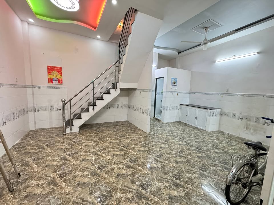 Nhà cho thuê mới 1 lầu tại Bình Đông, Quận 8 - Giá 5.5 triệu/tháng