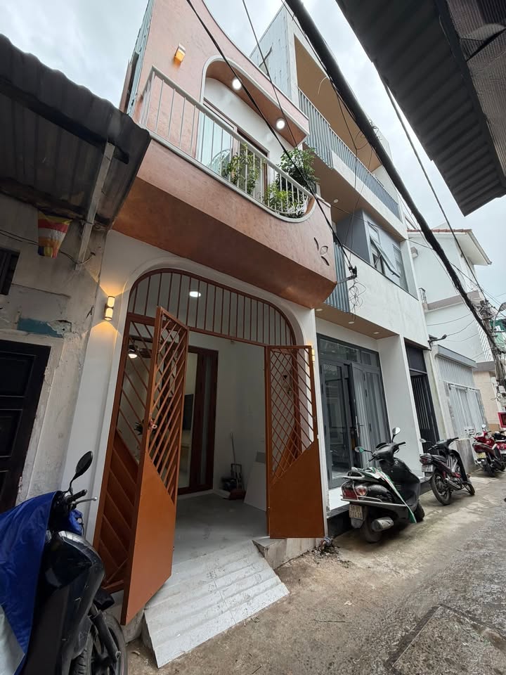 Nhà 2 tầng Nguyễn Chí Thanh, Hải Châu 45m² giá 4.65 tỷ - Full nội thất vào ở ngay!