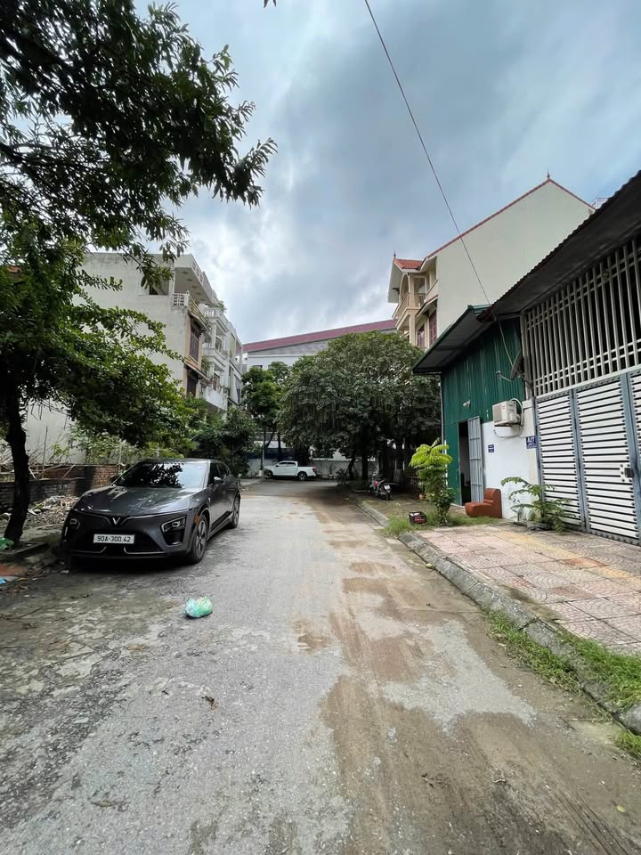 Đất đấu giá Thạch Bàn Long Biên 75m² giá 16,5 tỷ - Vị trí đắc địa gần công viên!