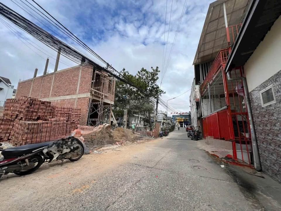 Đất Nguyễn Công Trứ Đà Lạt 135m² giá 8 tỷ - Cơ hội đầu tư tuyệt vời!
