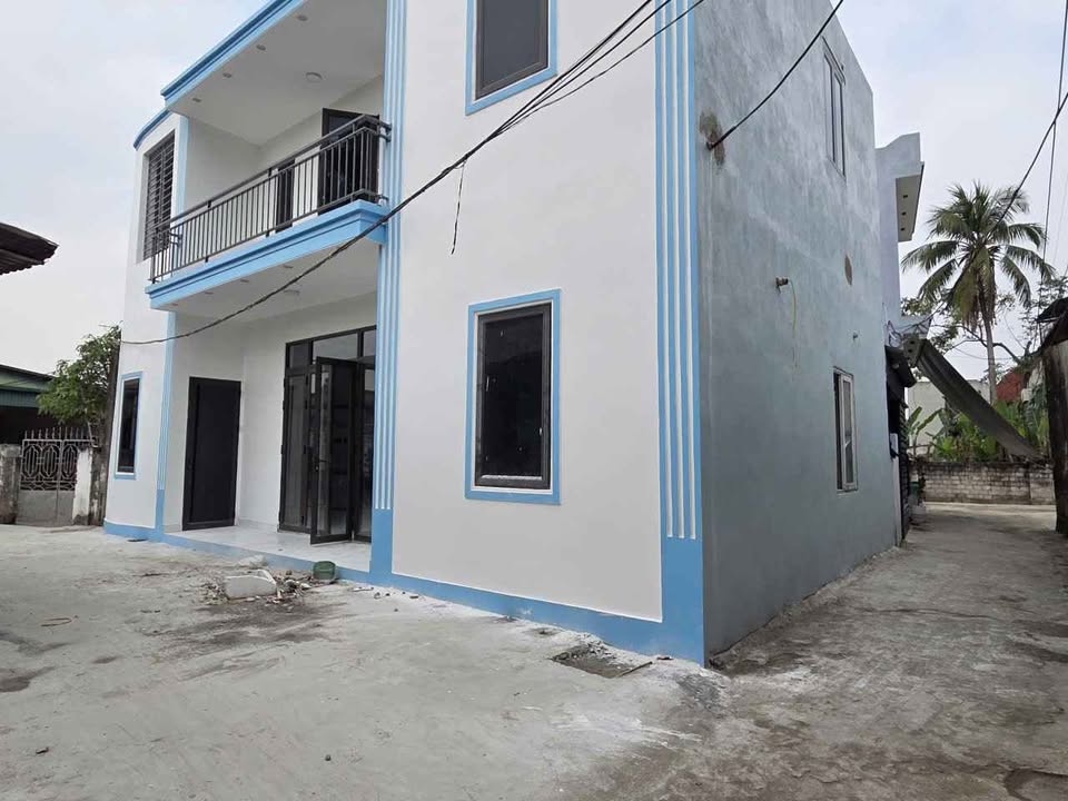 Nhà 2 tầng phường Quảng Thành 80m² giá chỉ 2 tỷ - Thiết kế hiện đại, sẵn sàng vào ở!