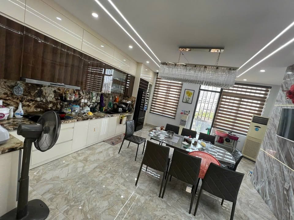 Nhà mặt đường Minh Khai 173,3m² giá 19,8 tỷ - Đầu tư sinh lời đẳng cấp!