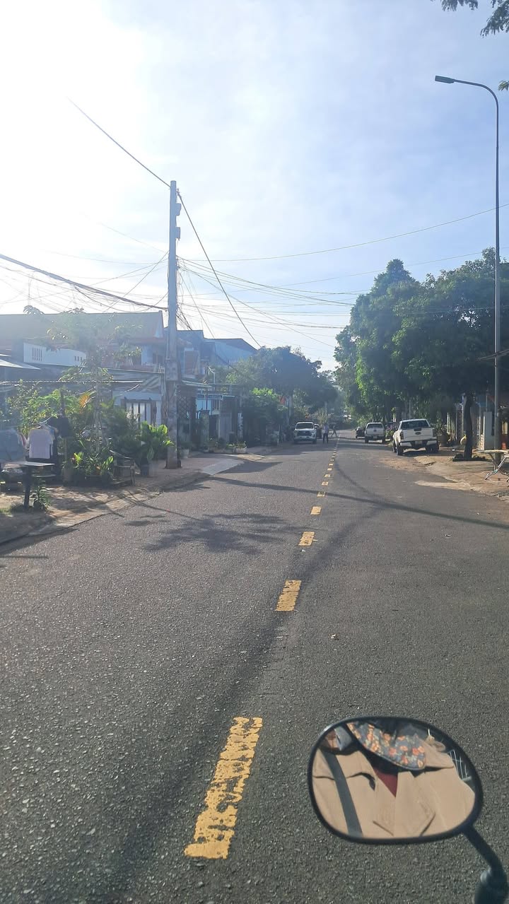 Nhà cấp 4 gác lửng Đắk Song 150m² giá 2.4 tỷ - Khu phố đẳng cấp!