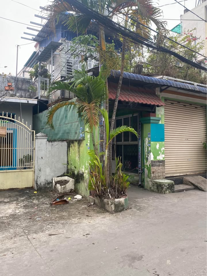 Nhà 2 tầng Tô Ký Trung Mỹ Tây 192m² giá 7.7 tỷ - Hẻm xe hơi thuận tiện!