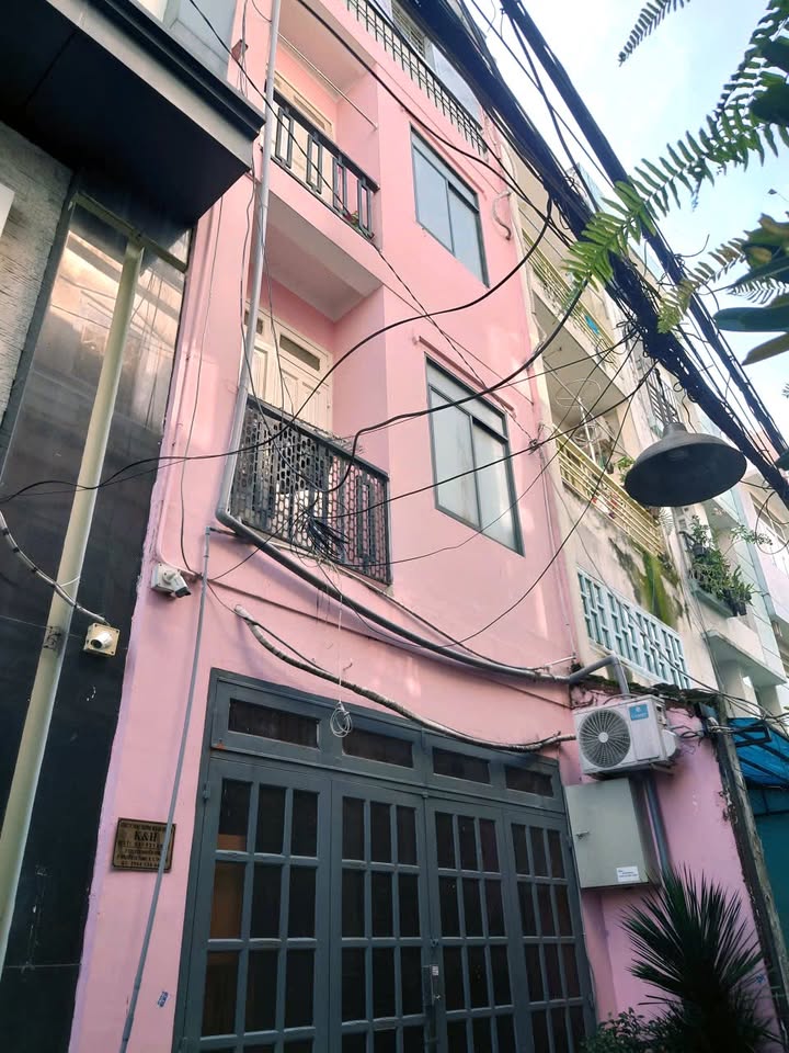 Nhà hẻm 212B, đường Nguyễn Trãi, quận 1, diện tích 36m² - Kinh doanh dịch vụ ổn định, sinh lời cao!