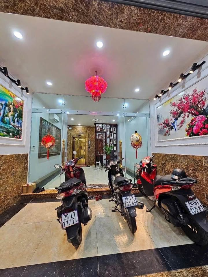 Nhà mặt ngõ Nguyễn Văn Huyên, Cầu Giấy 56m² giá 20 tỷ - Đầu tư sinh lời ngay!