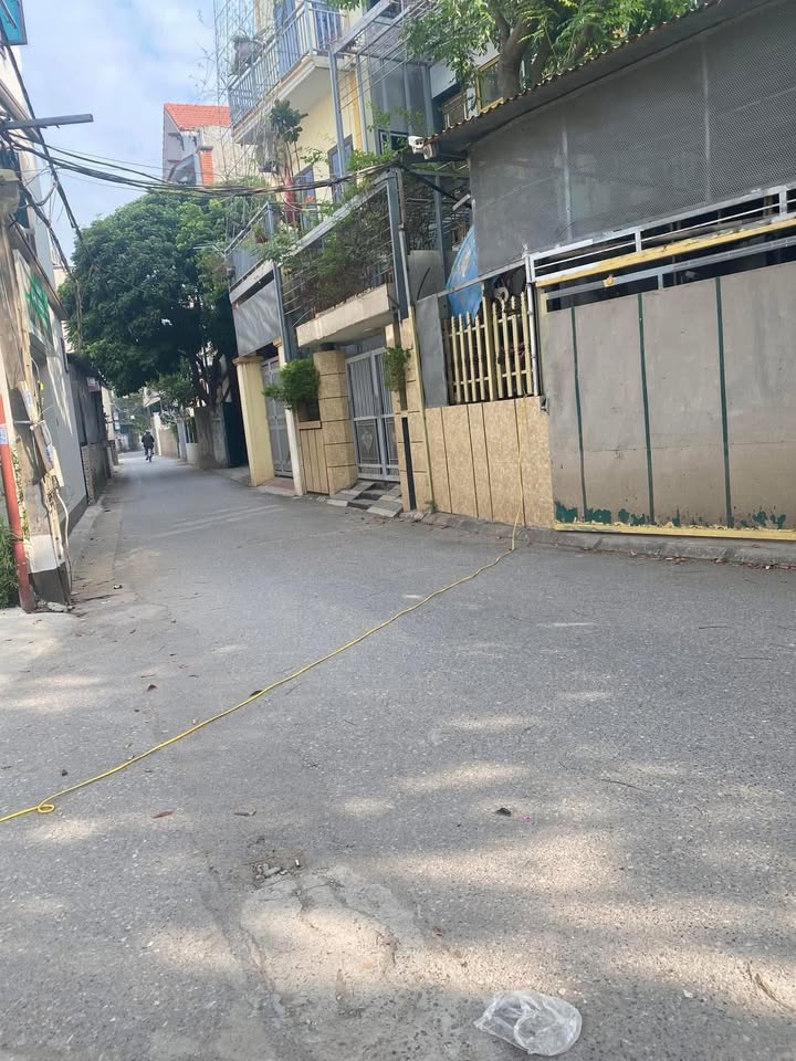 Đất 56m² đường Bắc Cầu, Ngọc Thụy - Nhà C4, chỉ 5 tỷ!