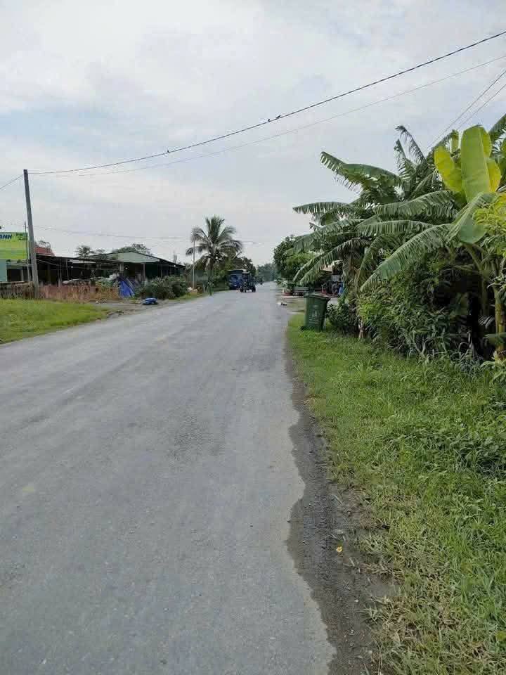 Đất vườn mặt tiền đường 816, xã Bình Đức, Bến Lức, 2070m² - Giá chỉ 7,5 tỷ VND, thương lượng nhẹ!