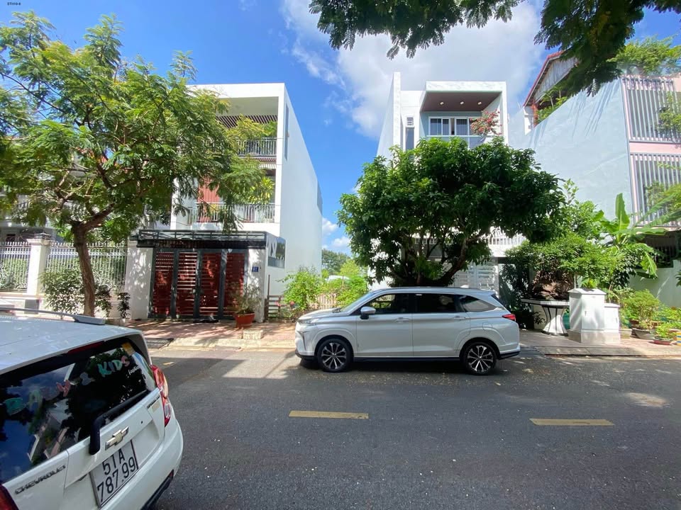 Đất dự án KĐT Hà Quang 1 Nha Trang 100m² giá 7.7 tỷ - Vị trí yên tĩnh, tiện ích đầy đủ!