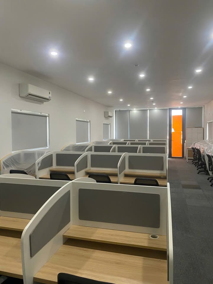 Cho thuê tòa nhà văn phòng 7 tầng đường Hải Phòng - Đà Nẵng 135m² giá 85 triệu