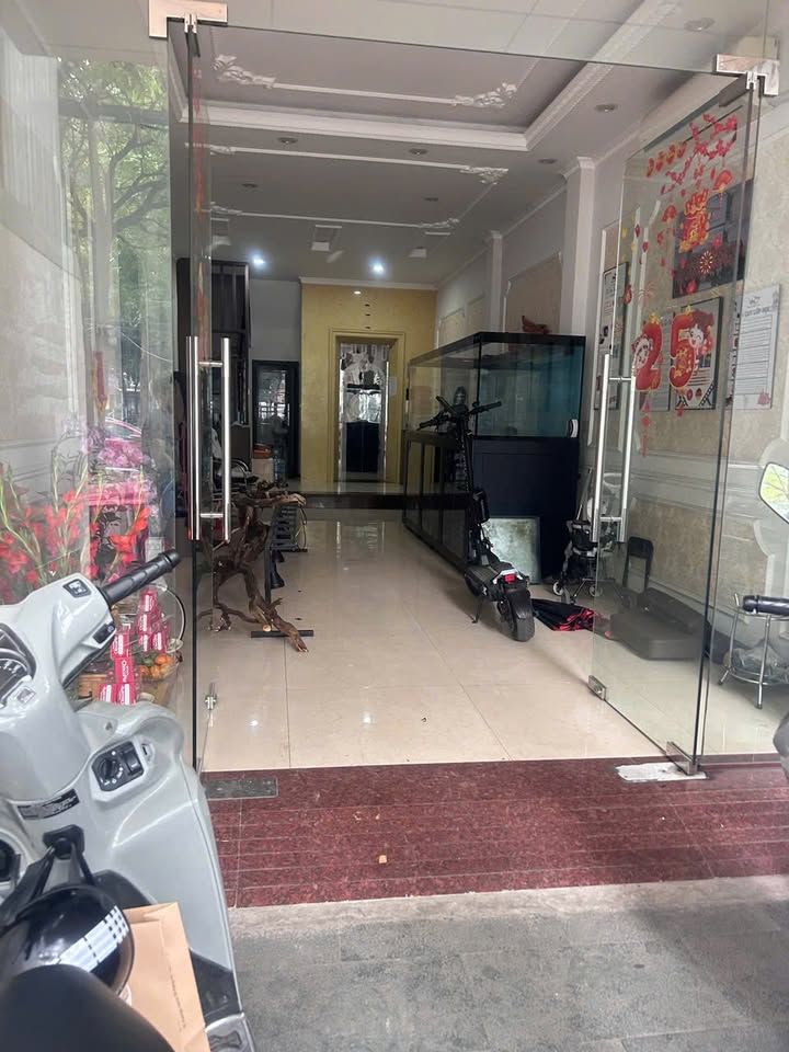 Nhà phố Đăng Thùy Trâm, Cầu Giấy 55m² giá 45 triệu - Thiết kế thông thoáng, thang máy hiện đại!