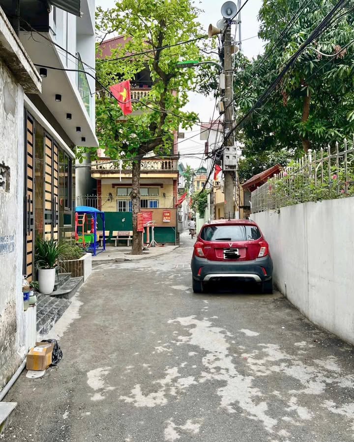 Nhà 3 tầng Thụy Phương 50m² giá 7 tỷ - Ngõ thông ô tô đỗ cửa!