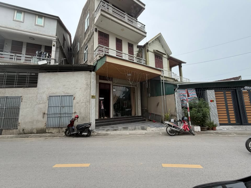 Bán nhà 3 tầng mặt tiền đường Phú Hào, 70m² giá 3 tỷ - Sẵn sàng vào ở ngay!