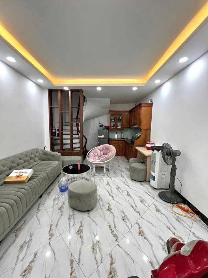 Nhà phố Yên Sở, Hoàng Mai 32m² giá 6 tỷ - Sổ đỏ chính chủ, ô tô tránh