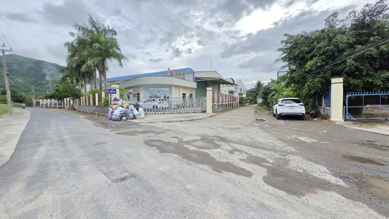 Đất nền Nha Trang 99.6m² giá 1.75 tỷ - Đường thông rộng, vị trí đẹp!